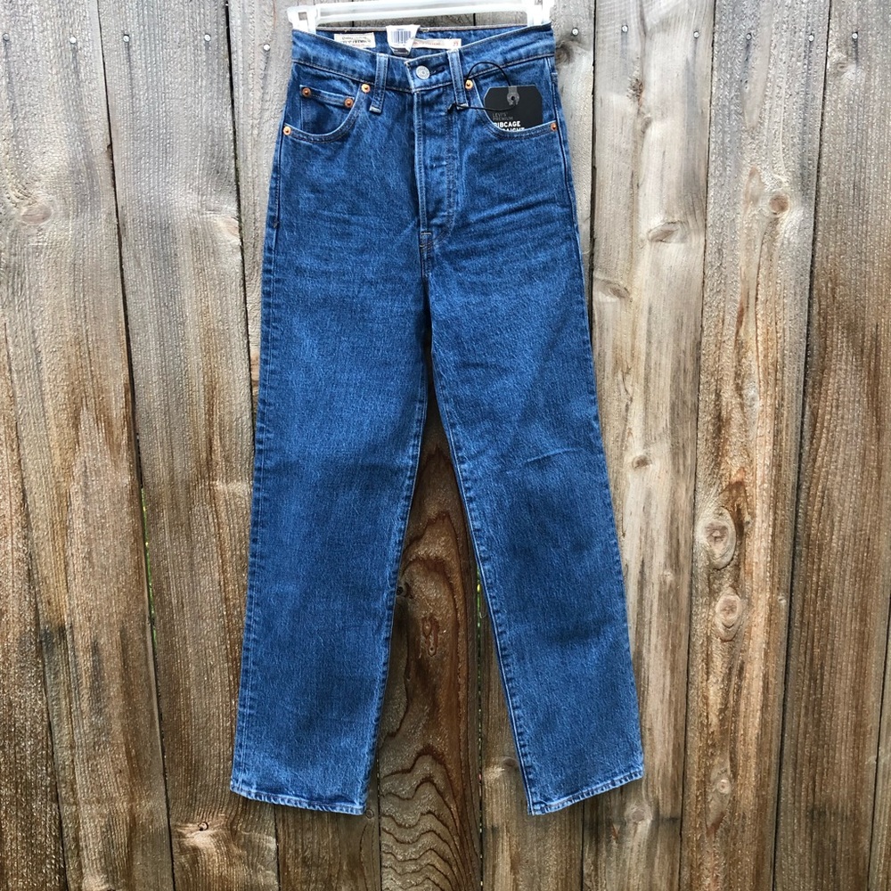 Brand new rib cage straight ankle Levi’s